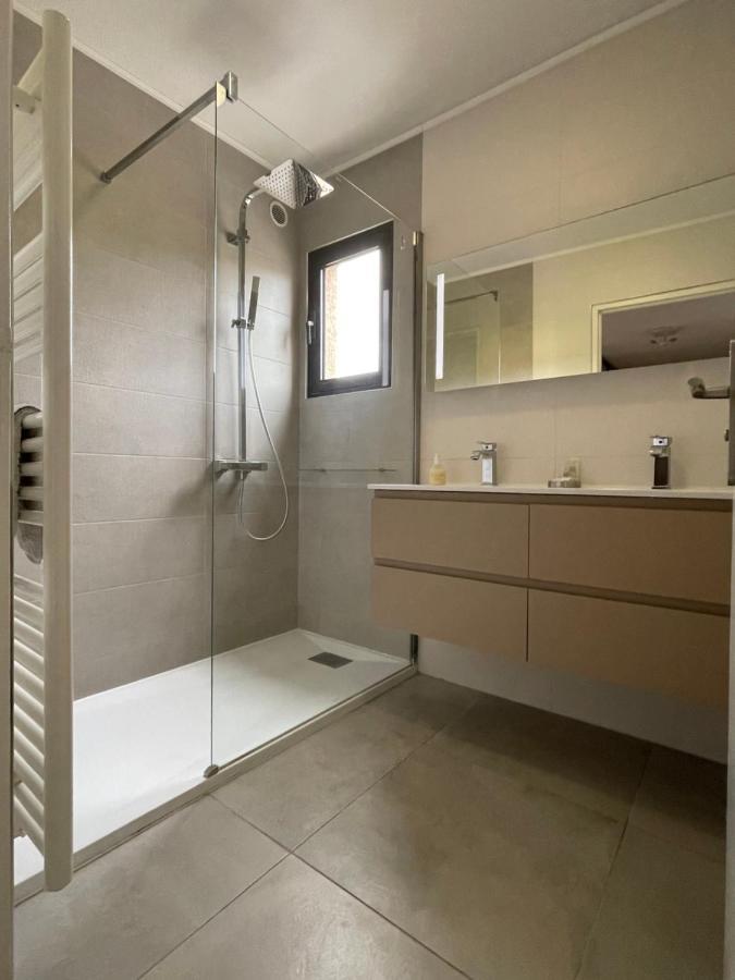 Domaine D'Ahmosis, Modern 2 Bedrooms Refurbished Apartment, F3 Moderne Fraichement Renove Le Cannet Luaran gambar